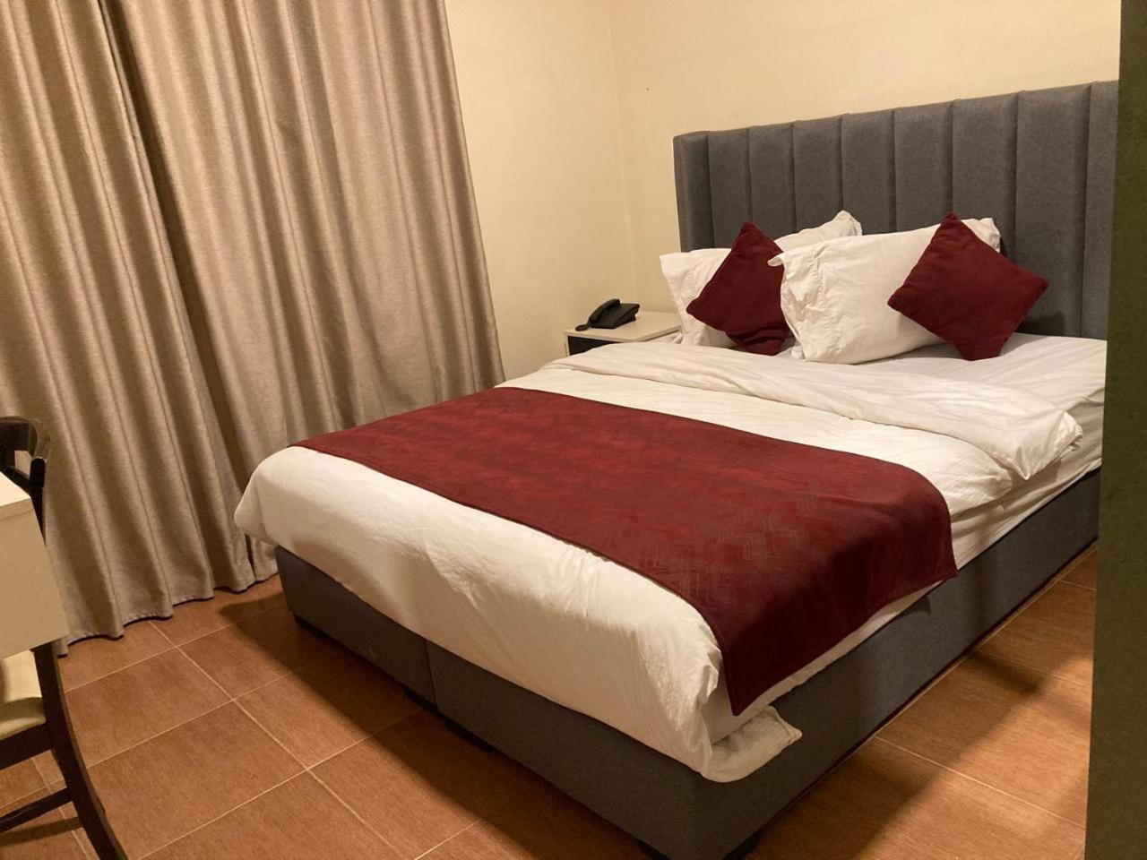Uptown Hotel Apartment Амман Екстер'єр фото
