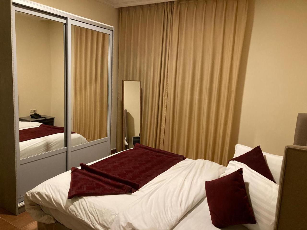 Uptown Hotel Apartment Амман Екстер'єр фото