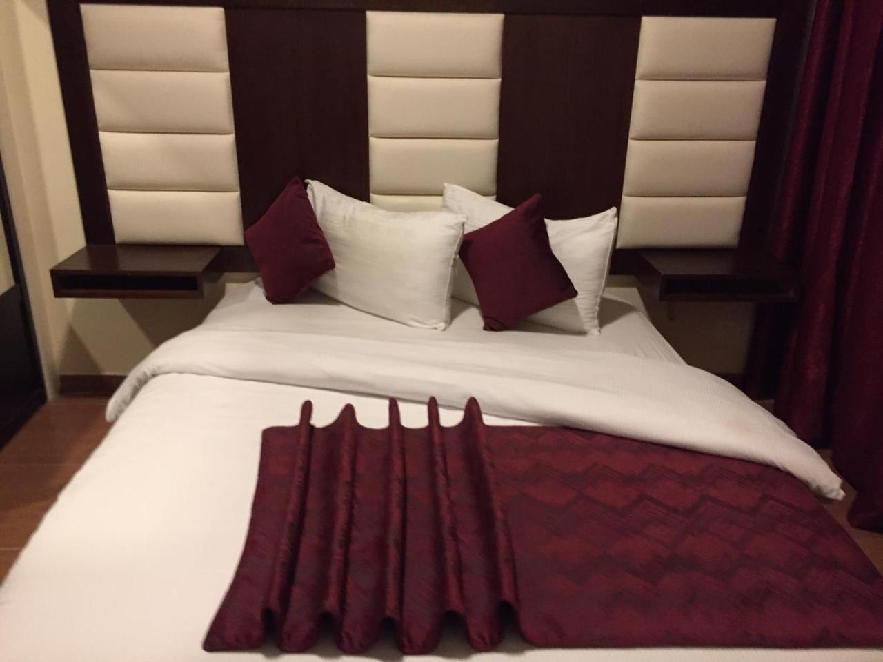 Uptown Hotel Apartment Амман Екстер'єр фото