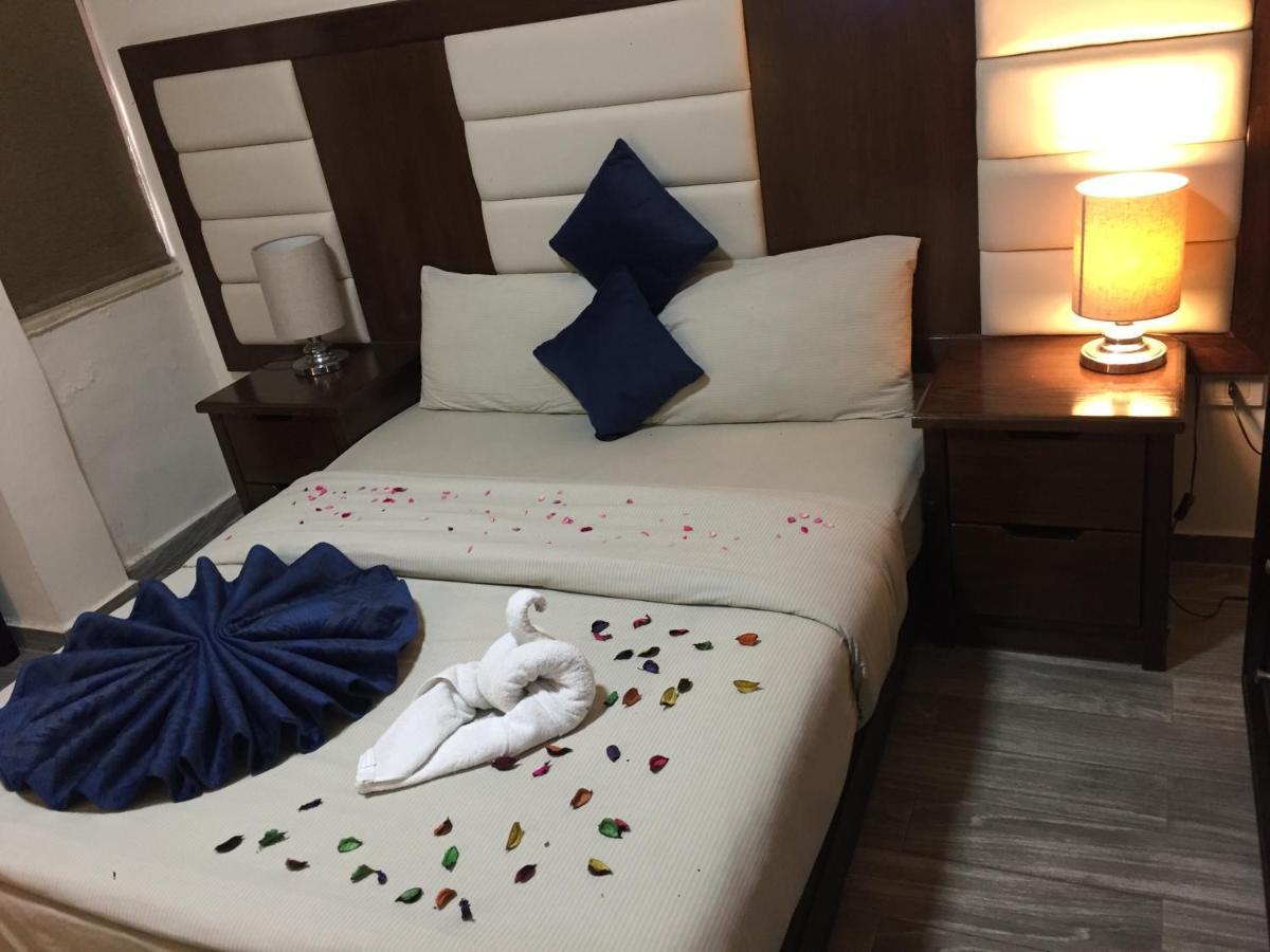 Uptown Hotel Apartment Амман Екстер'єр фото